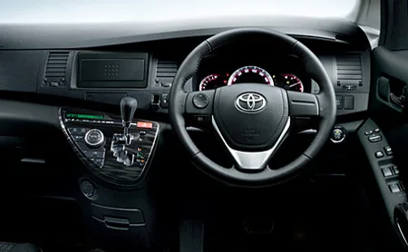 Toyota Isis PLATANA V SELECTION (ZGM15W)