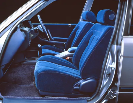 Toyota Crown DELUXE (GS130)