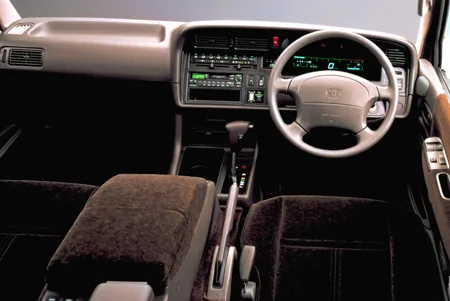 Toyota Hiace Wagon SUPER CUSTOM (RZH100G)