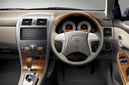 Toyota Corolla Axio LUXEL (ZRE142)