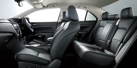 Suzuki Kizashi BASE GRADE (RF91S)