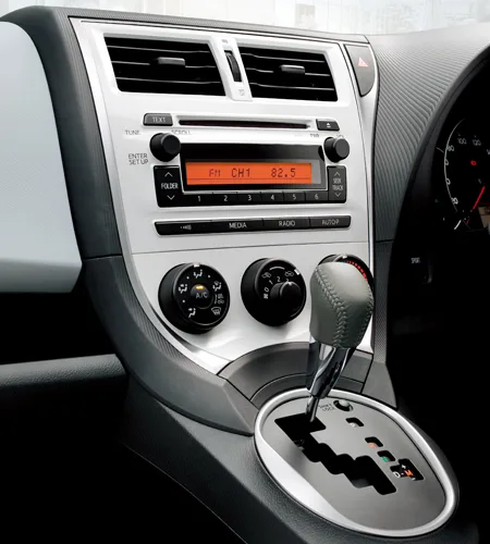 Toyota Ractis X (NCP120)