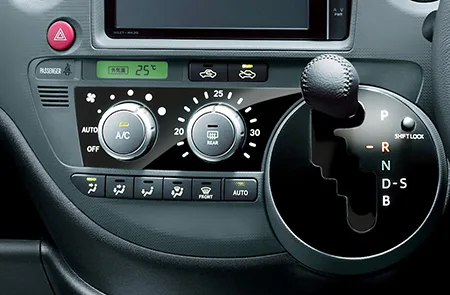 Toyota Sienta DICE-G (NCP81G)