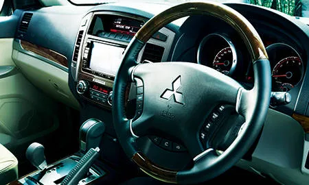 Mitsubishi Pajero LONG SUPER EXCEED (V98W)