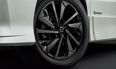 Nissan Serena E-POWER HIGHWAY STAR V URBAN CHROME (HFC27)