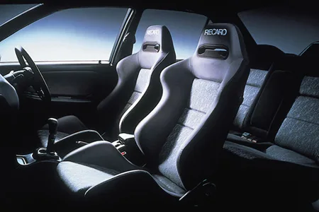 Mitsubishi Lancer GSR EVOLUTION II (CE9A)