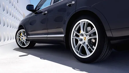 Porsche Cayenne TURBO S (9PAM4851TA)