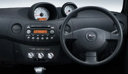 Daihatsu Esse CUSTOM (L235S)