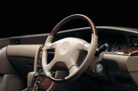 Nissan Laurel MEDALIST CELLENCIA NAVI EDITION (HC35)