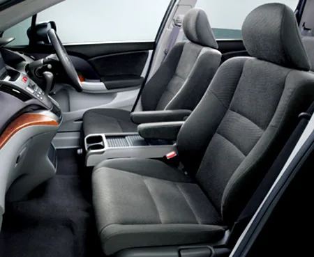 Honda Odyssey ABSOLUTE (RB4)