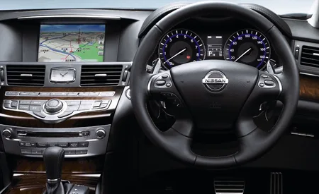 Nissan Fuga 370GT FOUR (KNY51)