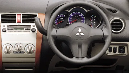 Mitsubishi Colt CASUAL (Z21A)
