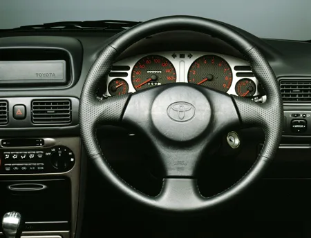 Toyota Corolla DX (EE111)