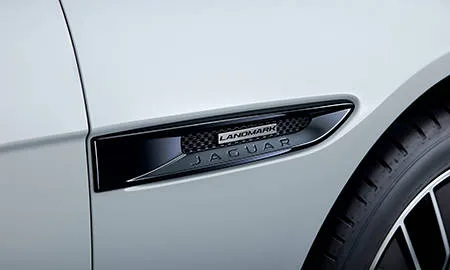 Jaguar XE LANDMARK EDITION (JA2XC)