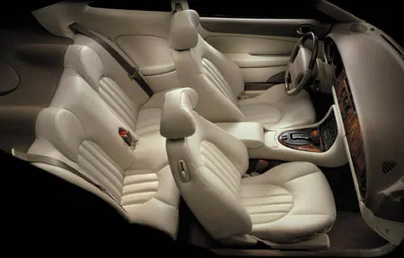 Jaguar XK R COUPE (J41PB)