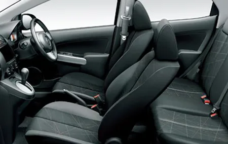 Mazda Demio 15C (DE5FS)