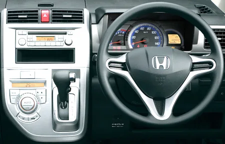 Honda Zest Spark G (JE2)