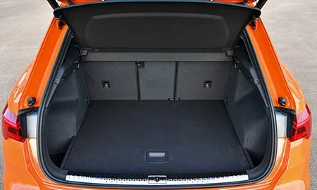 Audi Q3 35 TFSI ADVANCED (F3DFY)
