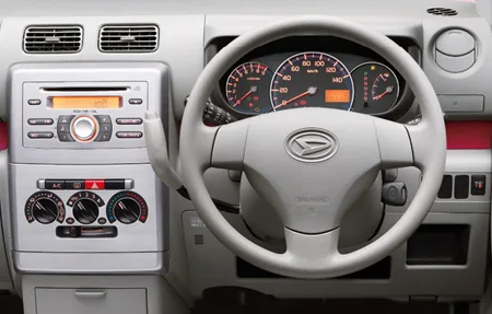 Daihatsu Move Conte X SPECIAL (L585S)