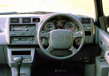 Toyota RAV4L L V E VERSION (SXA11G)