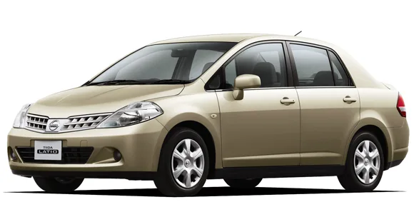 Nissan Tiida Latio 15S FOUR PLUS NAVI HDD SAFETY (SC11 / SNC11)