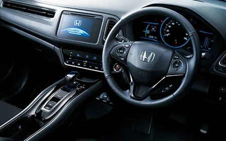 Honda Vezel HYBRID X (RU3)