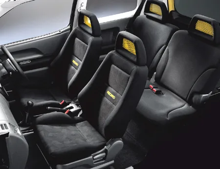 Suzuki Swift SPORT (HT81S)