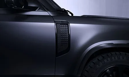 Land Rover Defender 130X D300 (LE72WAB)