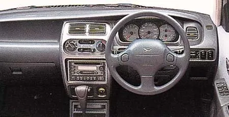 Daihatsu Storia TOURING (M111S)