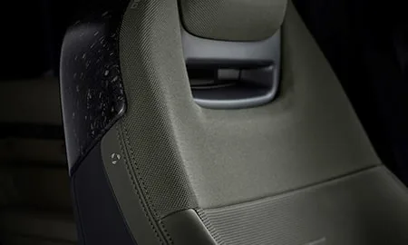 Land Rover Defender OCTA EDITION ON (LE82EAD / LE7449AD)