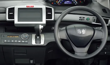 Honda Freed G AERO (GB3)