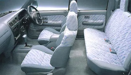 Toyota Hilux Sports Pick UP EXTRA CAB (RZN152H)