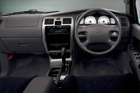 Toyota Hilux Surf SPORTS RUNNER (RZN180W)