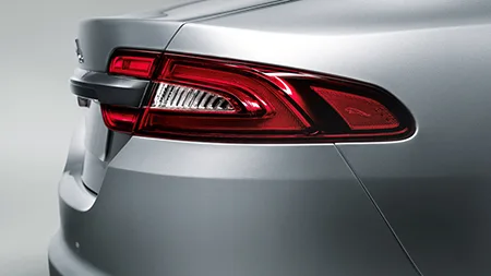 Jaguar XF 2.0 LUXURY (J05PC / J058C)