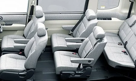 Honda Stepwagon E:HEV AIR (RP8)