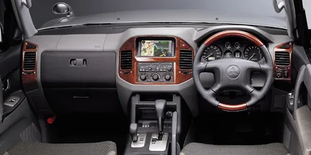Mitsubishi Pajero LONG ZR (V73W)