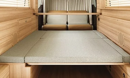 Nissan Caravan PREMIUM GX マイルーム (VR2E26)