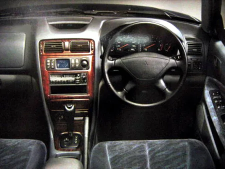 Mitsubishi Legnum 20ST (EC4W)
