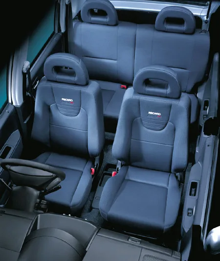 Mitsubishi EK Sport RS (H81W)