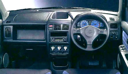 Nissan Cube F (ANZ10)