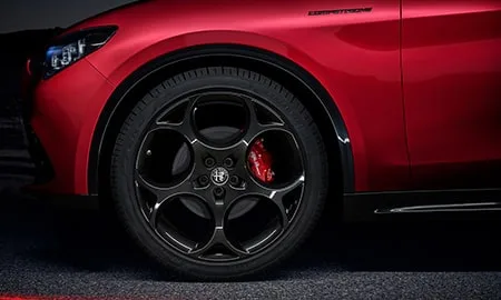 Alfa Romeo Stelvio 2.0 TURBO Q4 COMPETIZIONE (94920 / 94929)