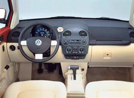 Volkswagen New Beetle BASE GRADE (9CAQY)