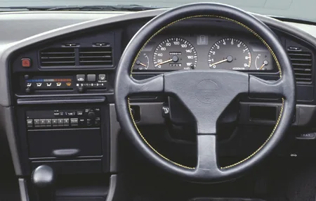 Subaru Legacy RS TYPE R (BC5)
