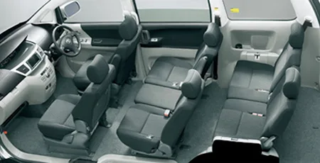 Toyota Noah S (AZR60G)