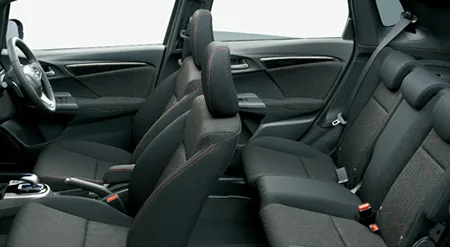 Honda Fit Hybrid S PACKAGE (GP5)