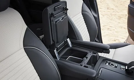 Land Rover Discovery BASE GRADE P360 (LR3UB)