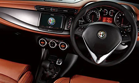 Alfa Romeo Giulietta SPORTIVA 105th ANNIVERSARY EDITION (940141)