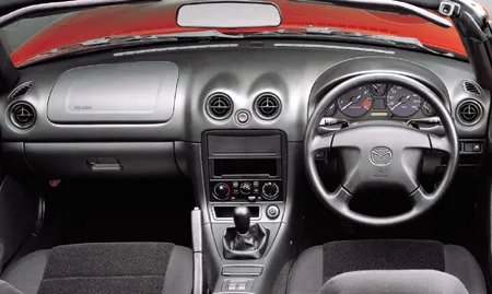 Mazda Roadster M PACKAGE (NB6C)