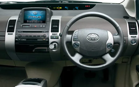 Toyota Prius S STANDARD PACKAGE (NHW20)