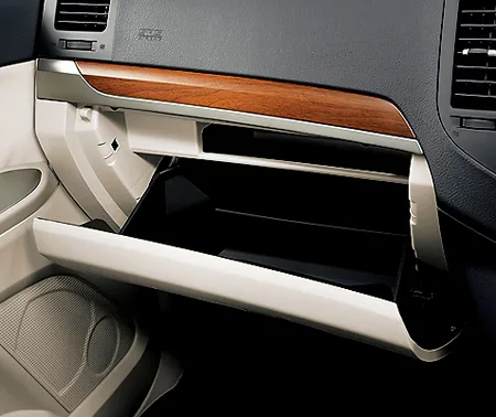 Mitsubishi Pajero LONG ZR-S BASIC PACKAGE (V93W)